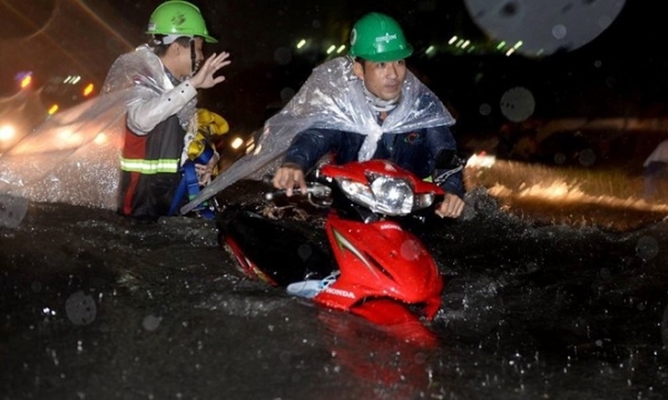 Từ nay đến cuối tuần, Sài Gòn còn nhiều trận mưa lớn